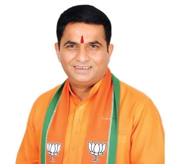 Shri Pradeep Kumar Chaudhary